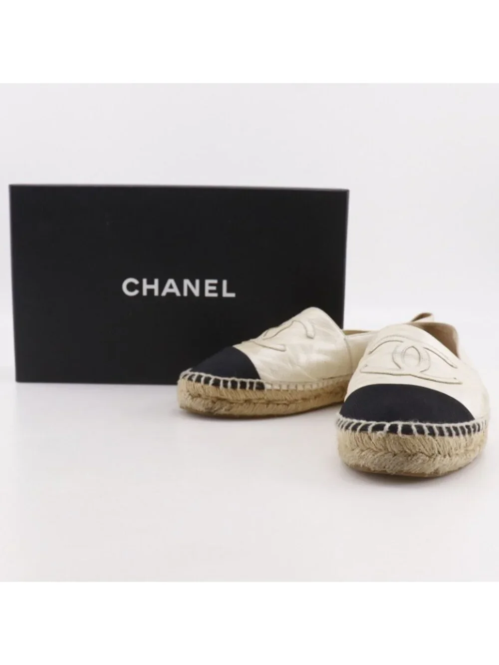 Chanel Espadrilles CC Logo B Lambskin White Slip Ons Slipper